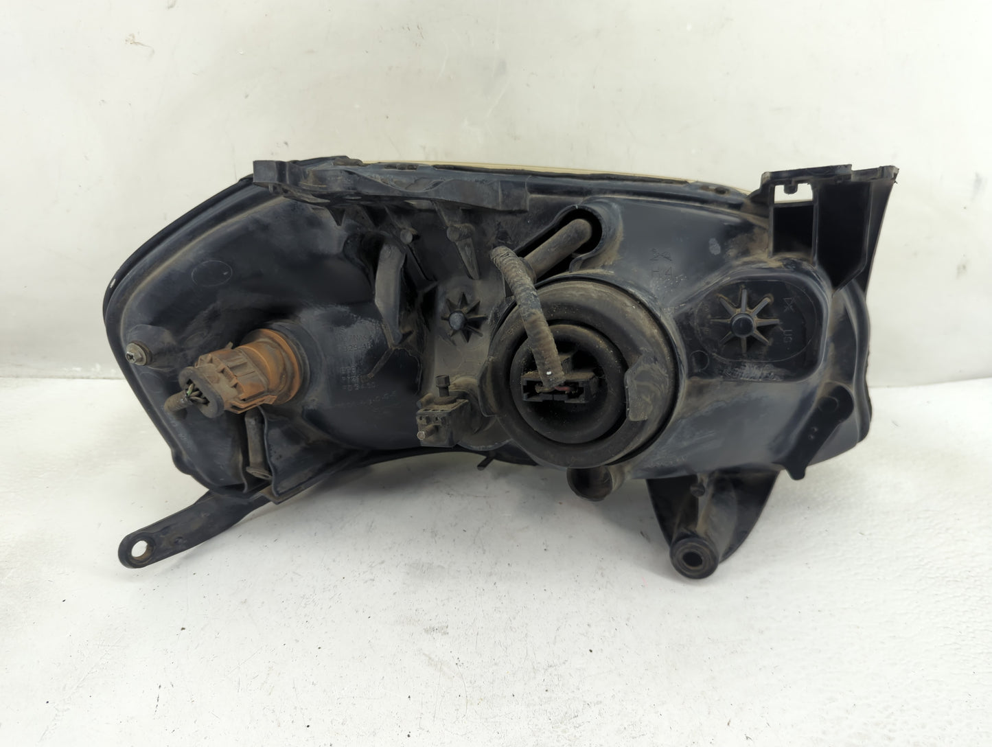 2001-2004 Mazda Tribute Driver Left Oem Head Light Headlight Lamp - Oemusedautoparts1.com