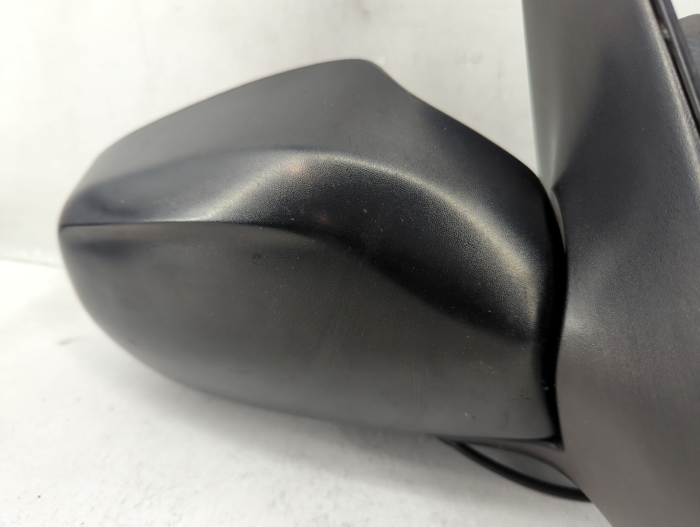 2001-2006 Mazda Tribute Passenger Side View Mirror - Right Door Mirror OEM Used - Oemusedautoparts1.com