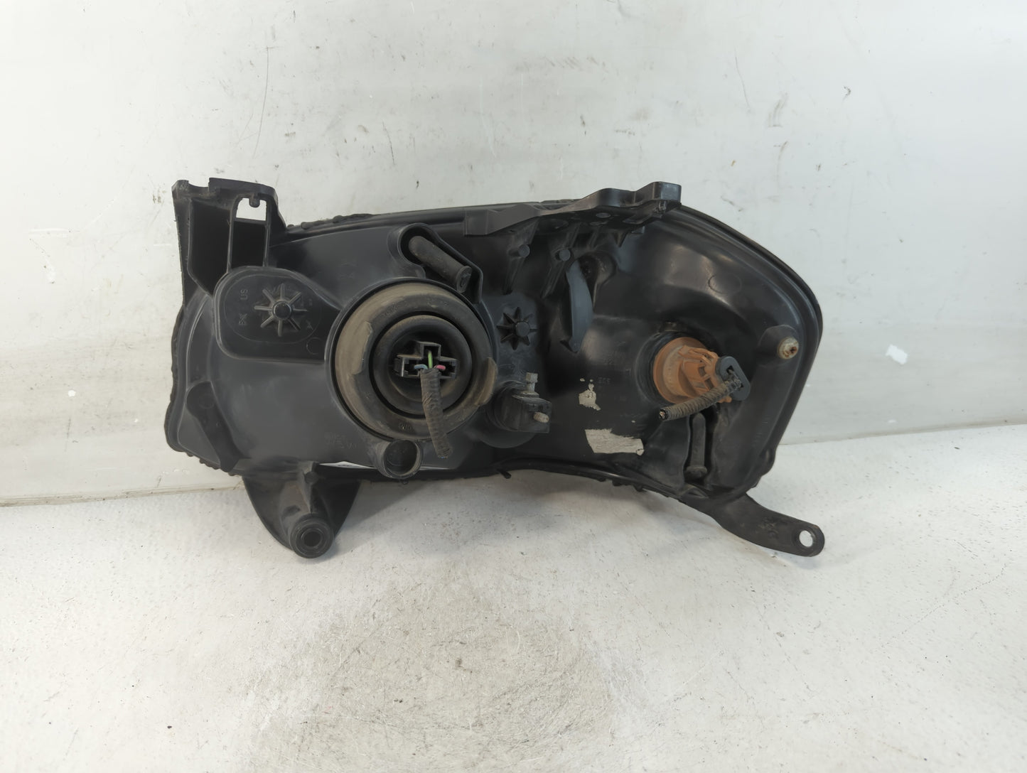 2001-2004 Mazda Tribute Passenger Right Oem Head Light Headlight Lamp - Oemusedautoparts1.com