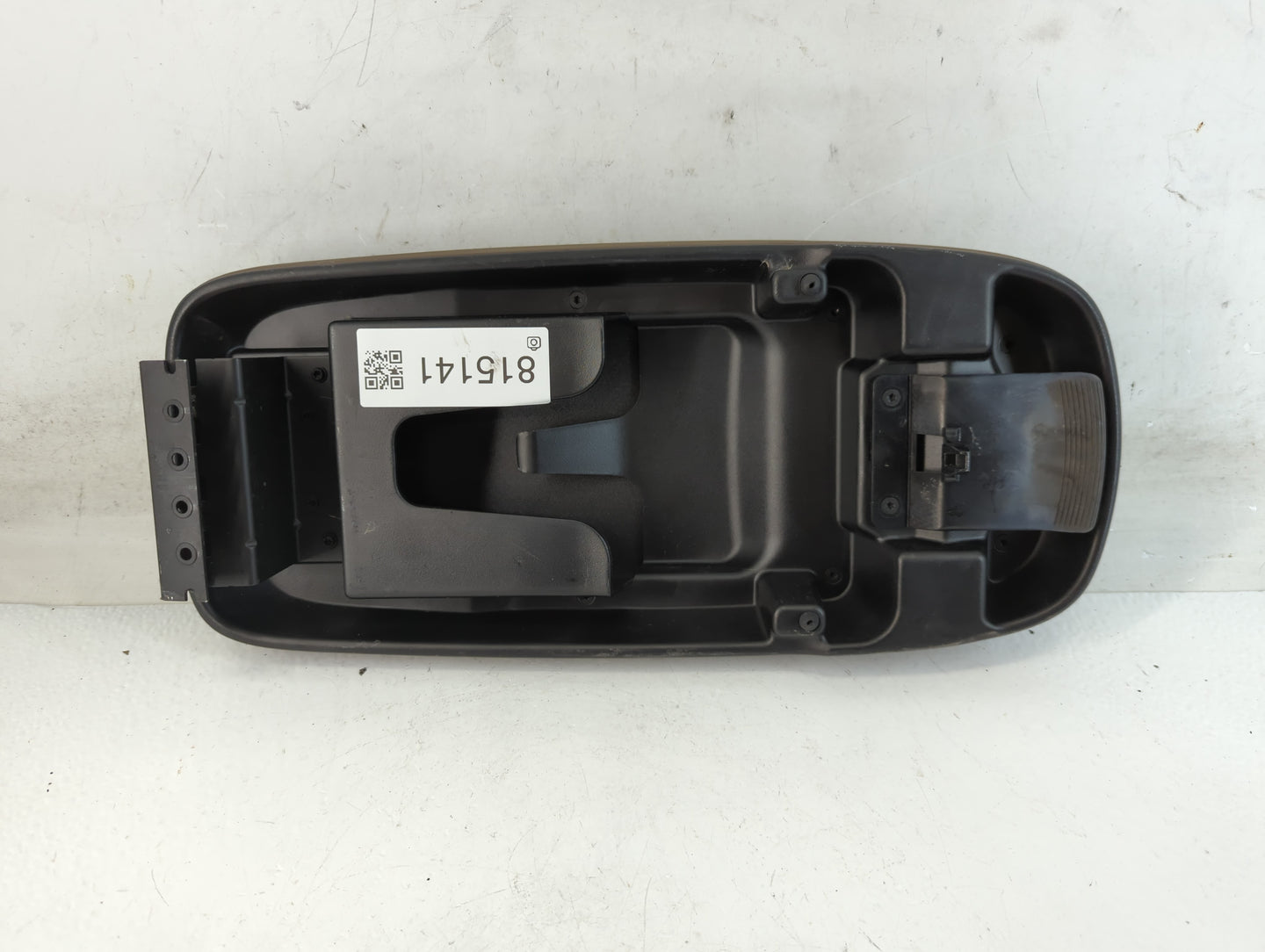 2001-2004 Mazda Tribute Center Console Armrest Cover Lid Fits Fits 2001 2002 2003 2004 OEM Used Auto Parts - Oemusedautopart