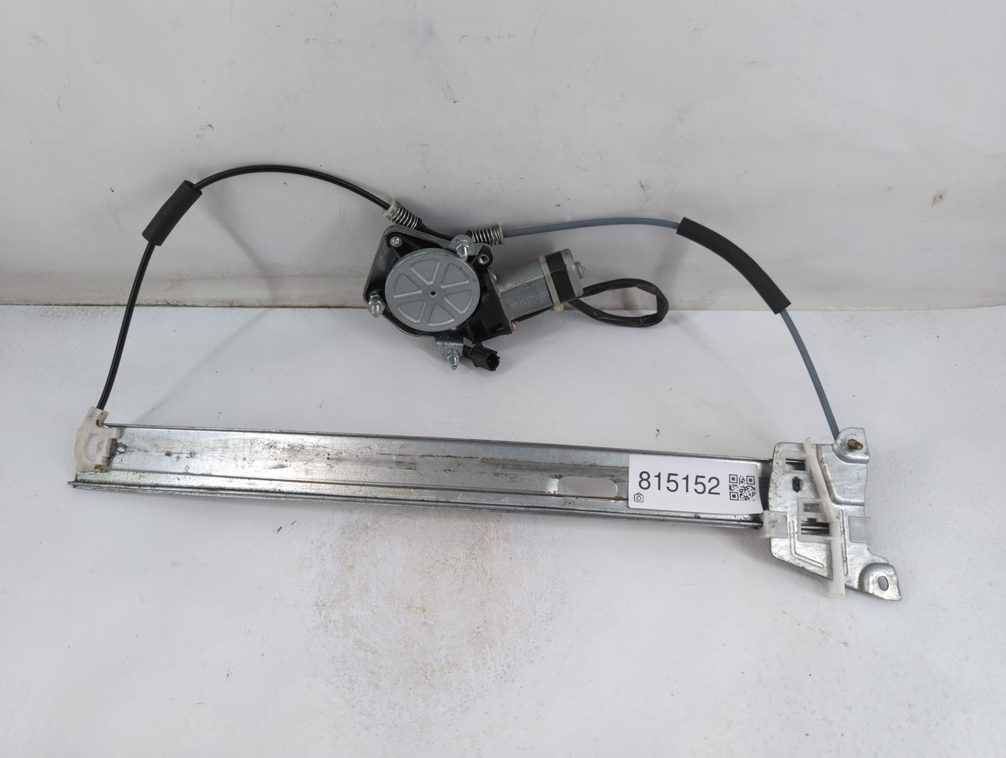 2001-2006 Mazda Tribute Driver Left Front Window Regulator - Oemusedautoparts1.com