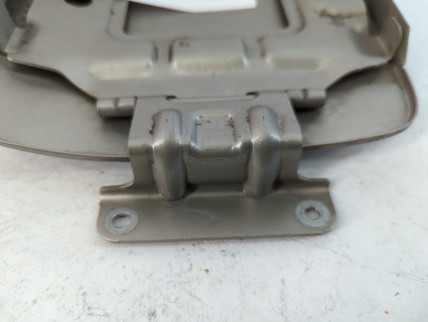 2001 Mazda Tribute Fuel Tank Door Lid Gas Tank - Oemusedautoparts1.com