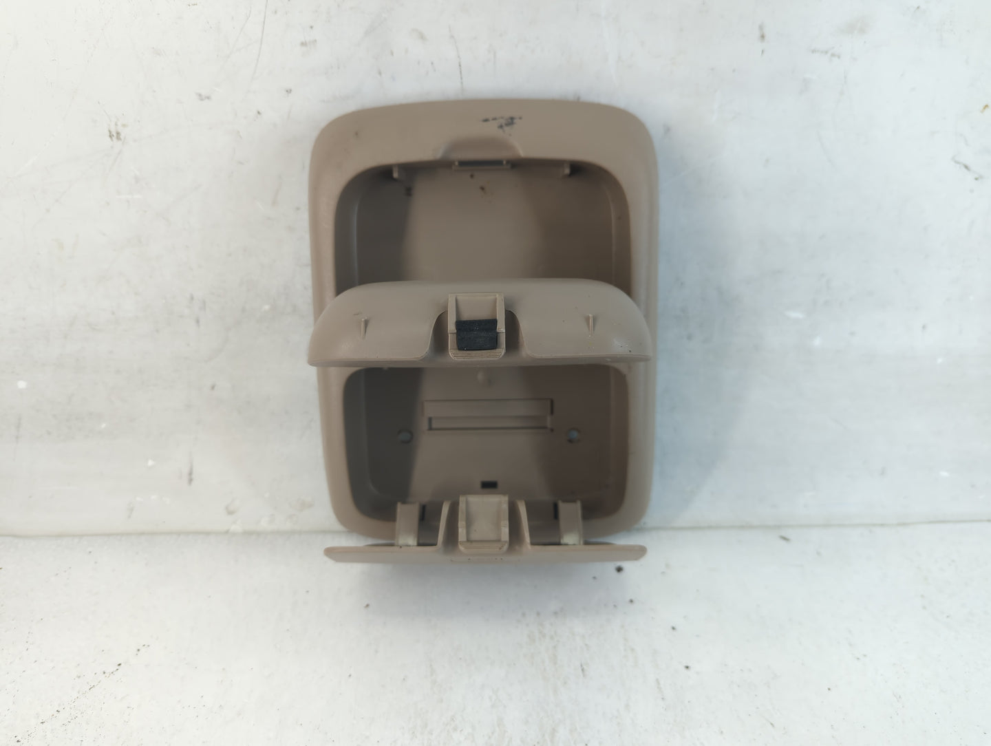 2001-2004 Mazda Tribute Overhead Roof Console Interior Dome Light - Oemusedautoparts1.com