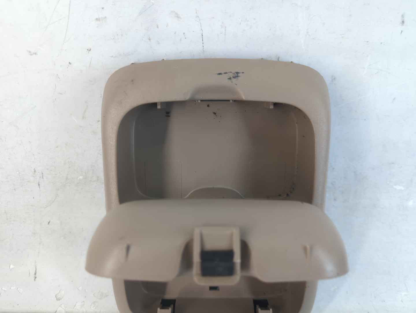 2001-2004 Mazda Tribute Overhead Roof Console Interior Dome Light - Oemusedautoparts1.com