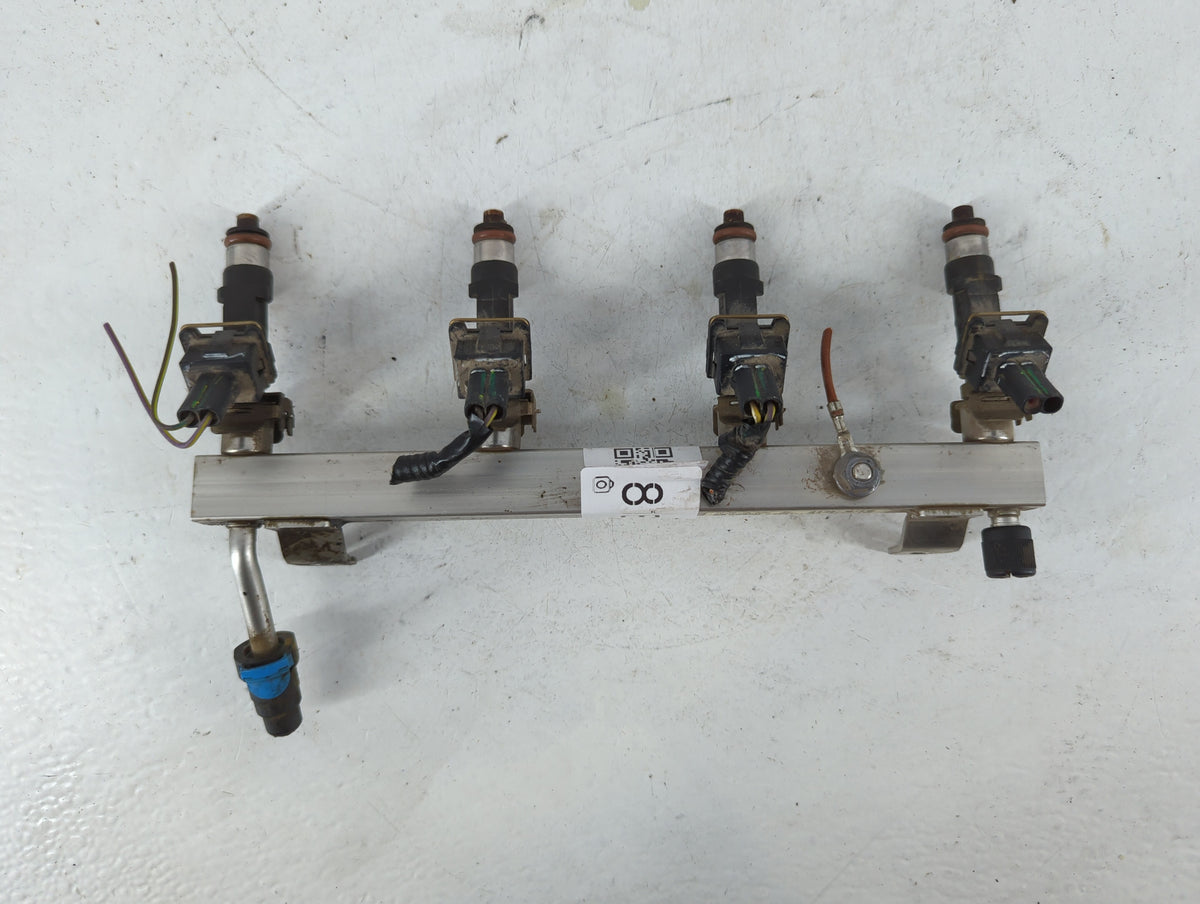2001 Mercedes-Benz C320 Fuel Injectors P/N:0 280 151 253 Fits OEM Used Auto Parts - Oemusedautoparts1.com