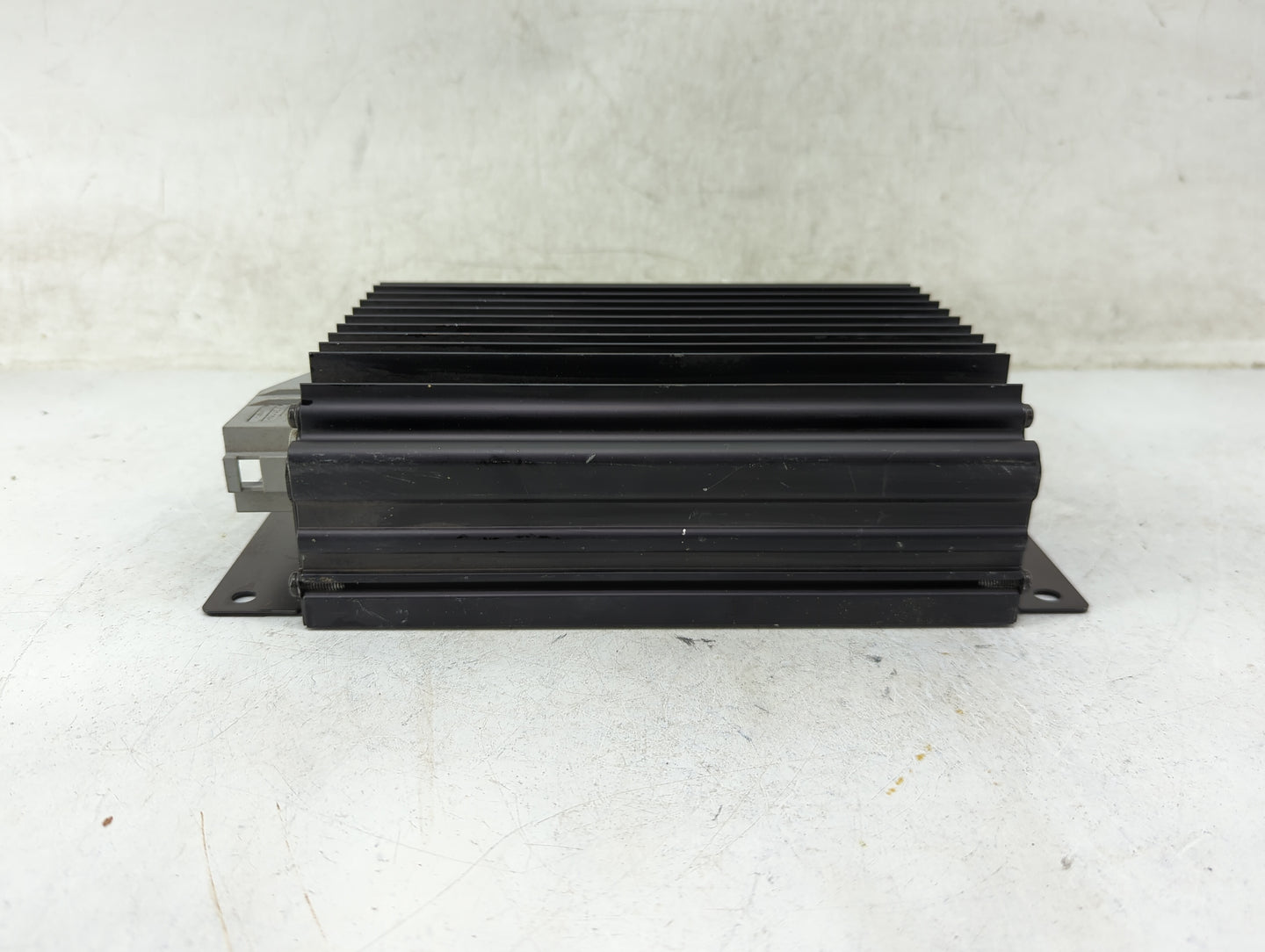 Mercedes-benz E-class Radio Speaker Amplifier 1464860 - Oemusedautoparts1.com