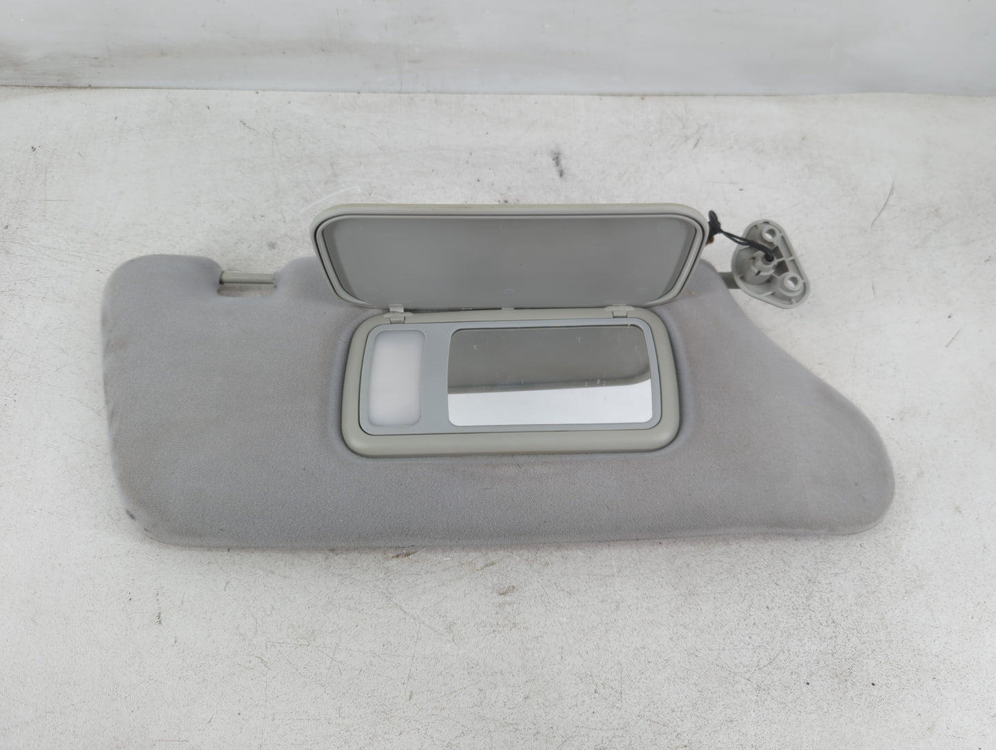 2000-2001 Mercedes-Benz Ml320 Sun Visor Shade Replacement Passenger Right Mirror Fits Fits 2000 2001 OEM Used Auto Parts - O
