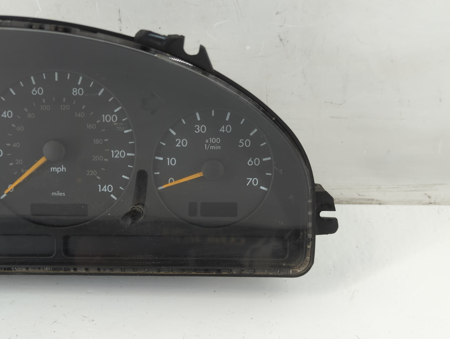 2001 Mercedes-Benz Ml320 Instrument Cluster Speedometer Gauges P/N:A163 540 28 11 Fits OEM Used Auto Parts - Oemusedautopart