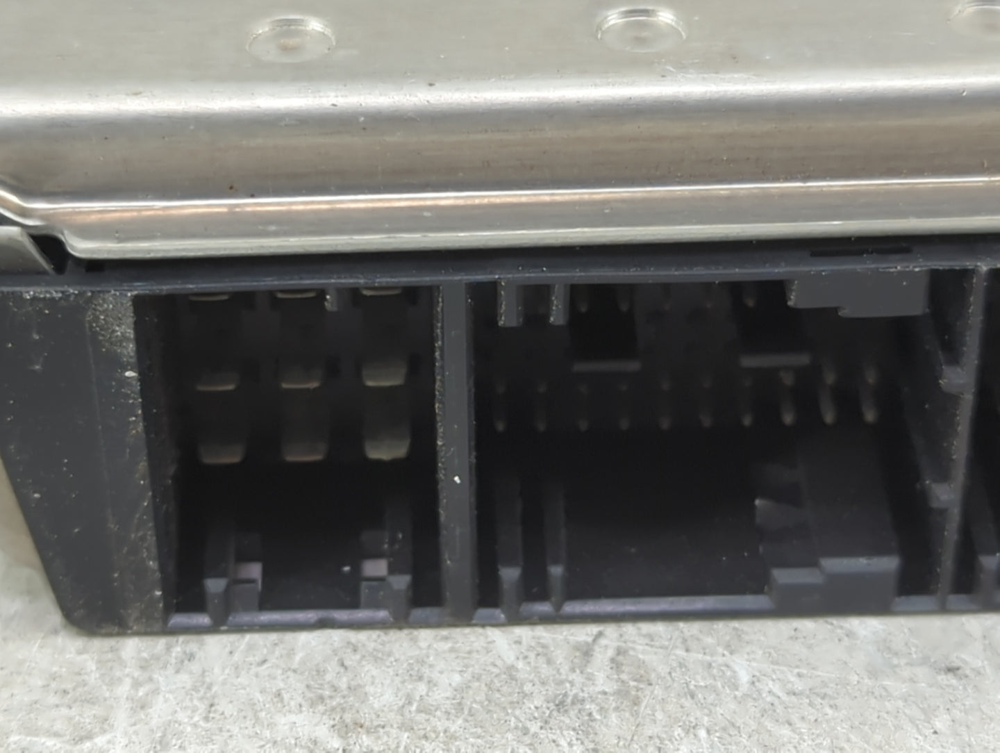 2001-2002 Mercedes-Benz Slk PCM Engine Control Computer ECU ECM PCU OEM P/N:A0275459332 0261206676 Fits Fits 2001 2002 OEM U