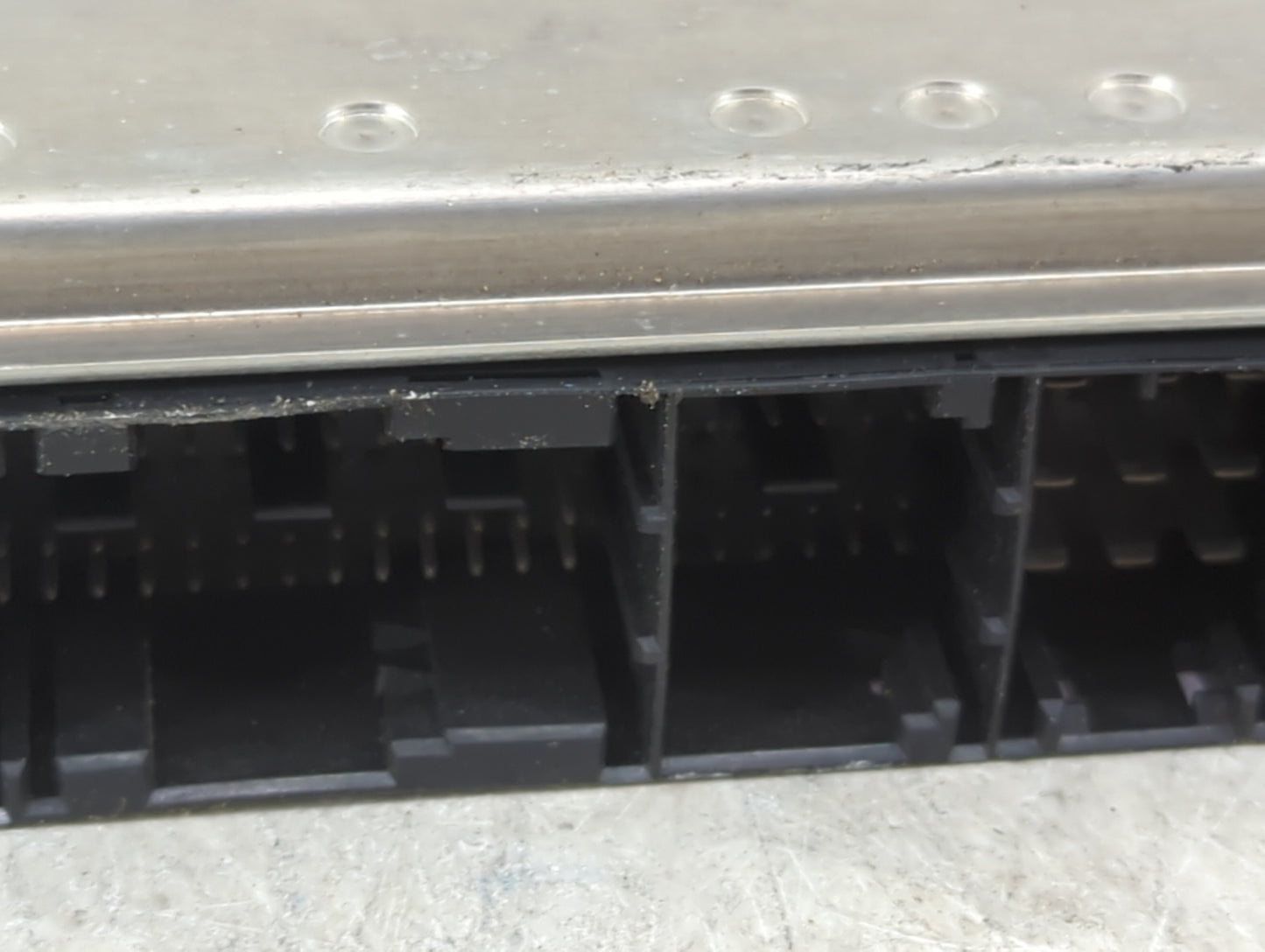 2001-2002 Mercedes-Benz Slk PCM Engine Control Computer ECU ECM PCU OEM P/N:A0275459332 0261206676 Fits Fits 2001 2002 OEM U