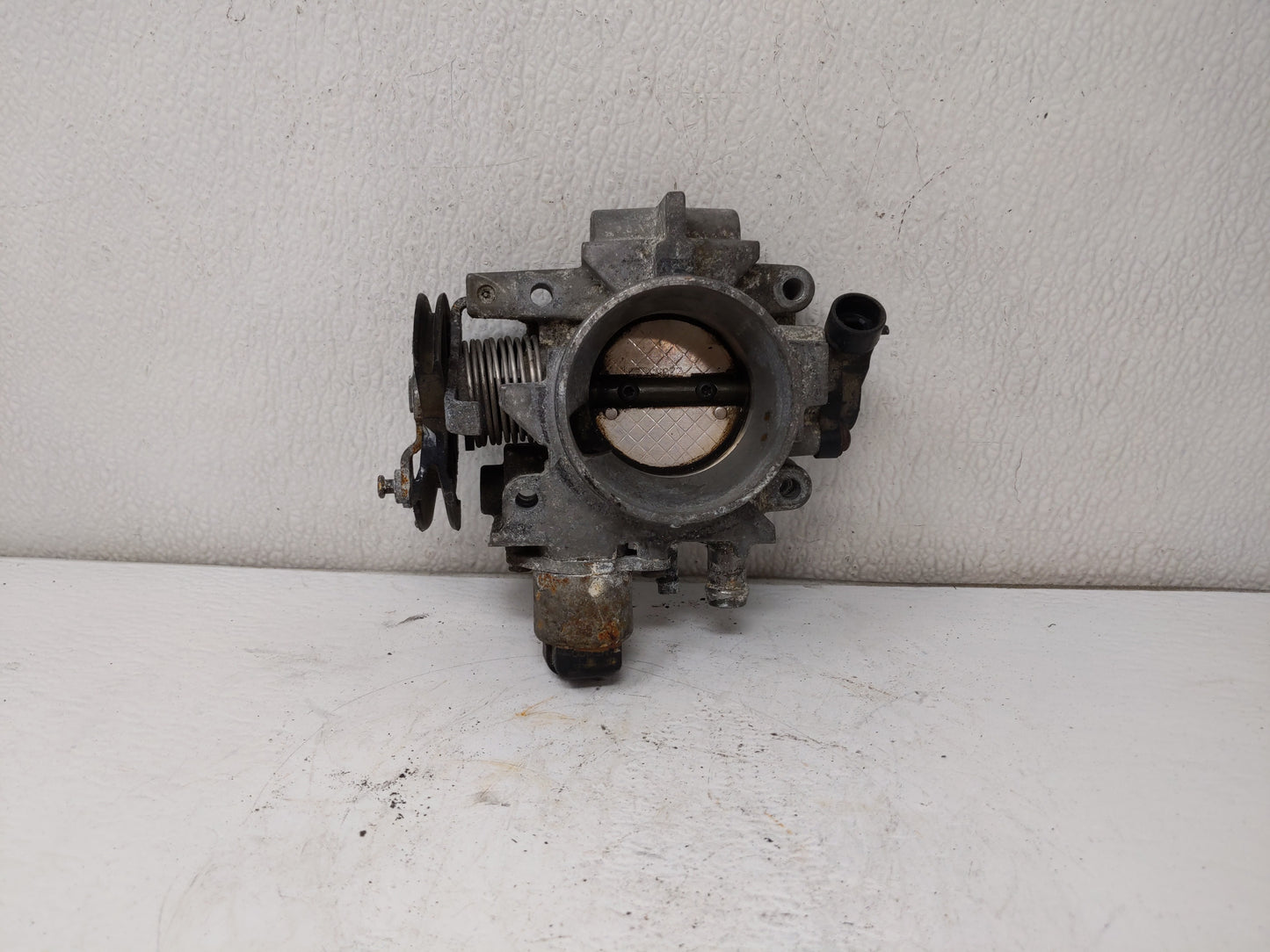 2001 Mercury Grand Marquis Throttle Body Fits OEM Used Auto Parts - Oemusedautoparts1.com