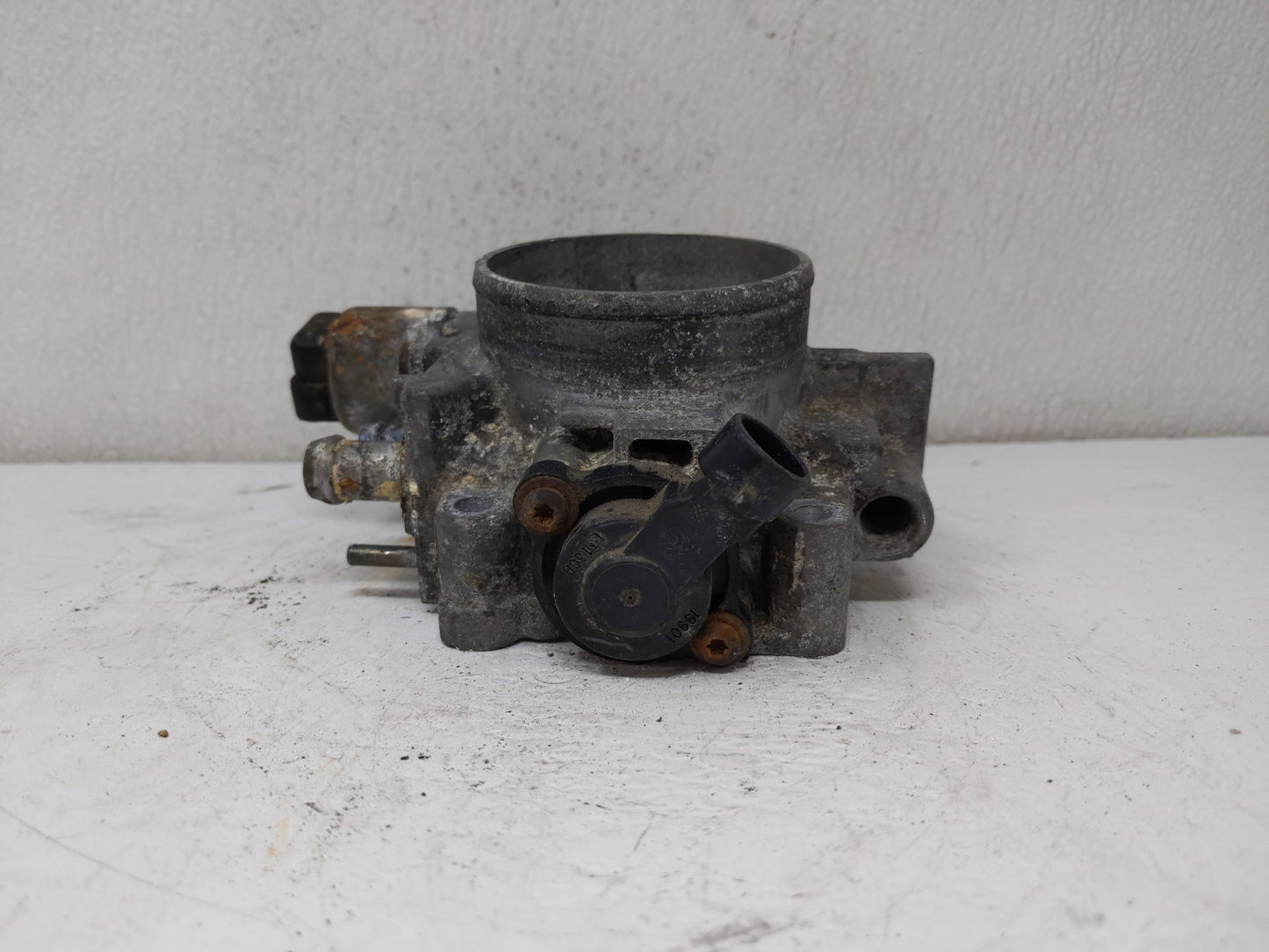 2001 Mercury Grand Marquis Throttle Body Fits OEM Used Auto Parts - Oemusedautoparts1.com