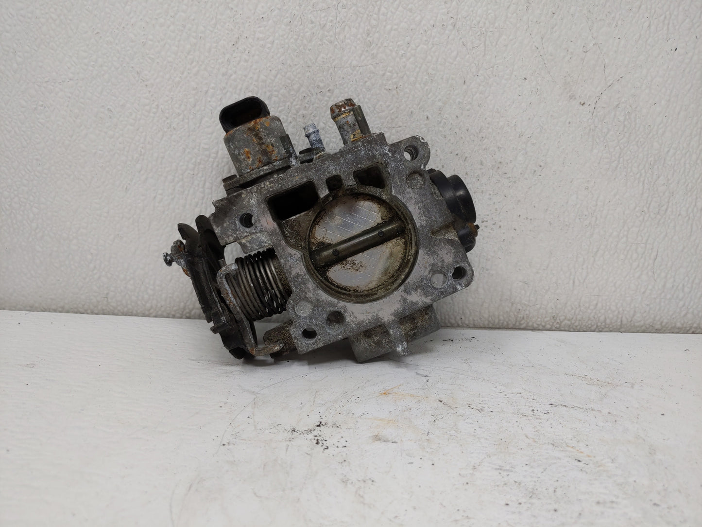 2001 Mercury Grand Marquis Throttle Body Fits OEM Used Auto Parts - Oemusedautoparts1.com