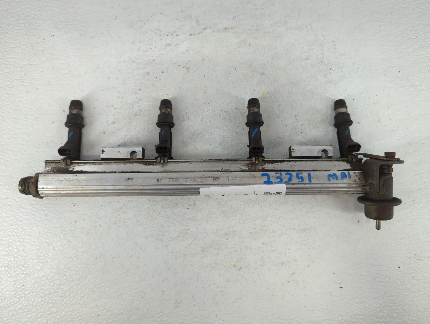 2001 Mercury Grand Marquis Fuel Injectors P/N:17200906 0021 2R Fits OEM Used Auto Parts - Oemusedautoparts1.com