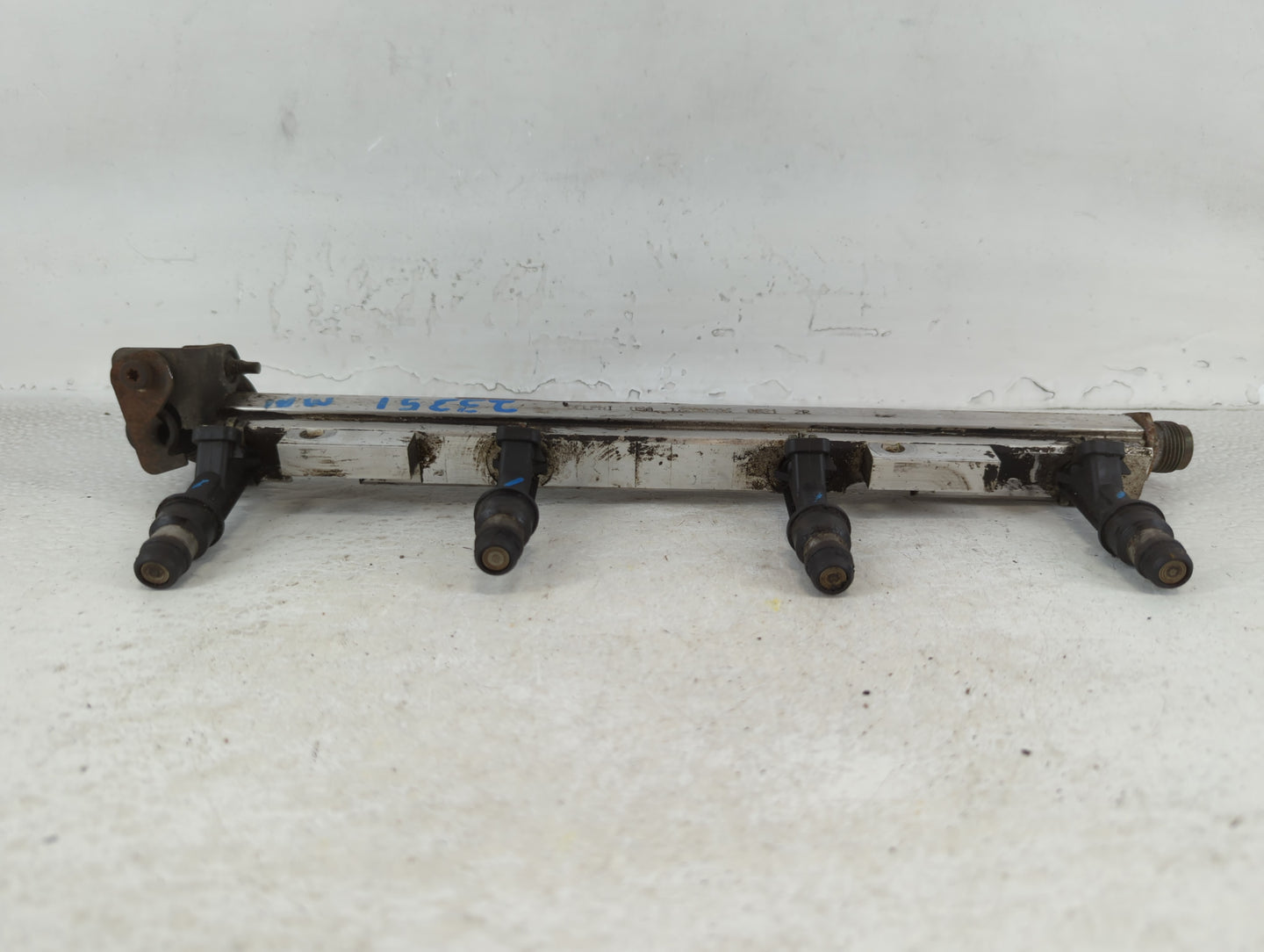 2001 Mercury Grand Marquis Fuel Injectors P/N:17200906 0021 2R Fits OEM Used Auto Parts - Oemusedautoparts1.com