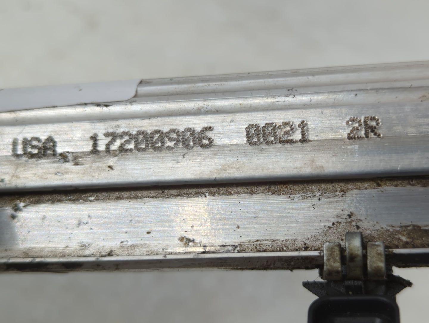 2001 Mercury Grand Marquis Fuel Injectors P/N:17200906 0021 2R Fits OEM Used Auto Parts - Oemusedautoparts1.com
