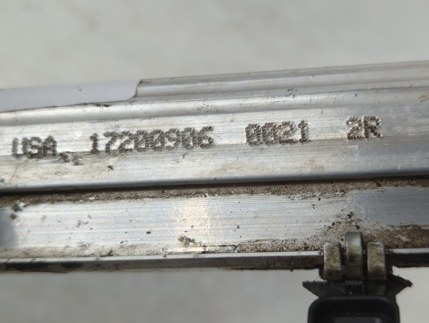 2001 Mercury Grand Marquis Fuel Injectors P/N:17200906 0021 2R Fits OEM Used Auto Parts - Oemusedautoparts1.com