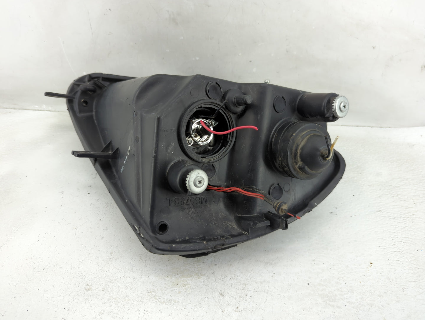 2000 Mitsubishi Eclipse Passenger Right Oem Head Light Headlight Lamp - Oemusedautoparts1.com