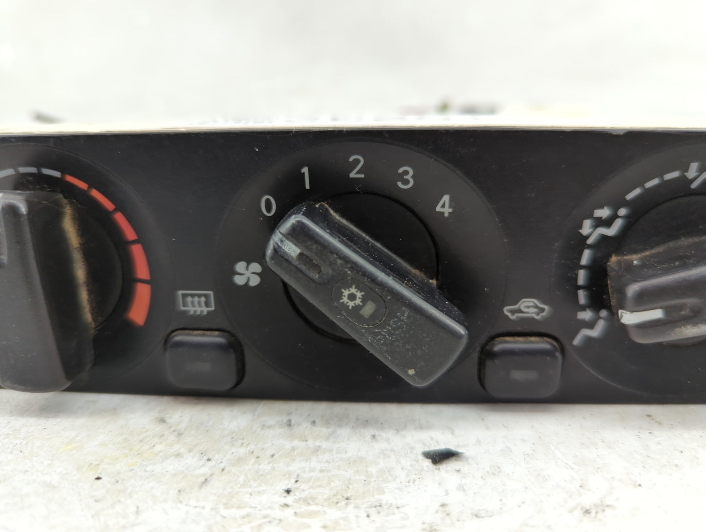 2000-2002 Mitsubishi Eclipse Climate Control Module Temperature AC/Heater Replacement Fits Fits 2000 2001 2002 OEM Used Auto