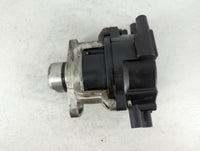 2000-2001 Mitsubishi Eclipse Engine Ignition Distributor OEM P/N:T0T57871A Fits Fits 1999 2000 2001 OEM Used Auto Parts - Oe