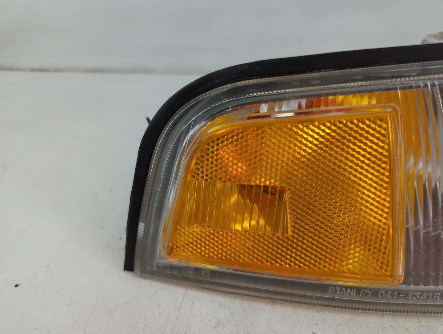 1997 Mitsubishi Mirage Passenger Right Oem Head Light Headlight Lamp - Oemusedautoparts1.com