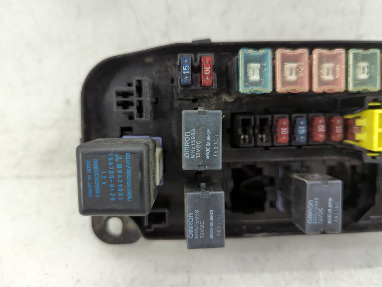 1999-2002 Mitsubishi Mirage Fusebox Fuse Box Relay Module Tipm - Oemusedautoparts1.com