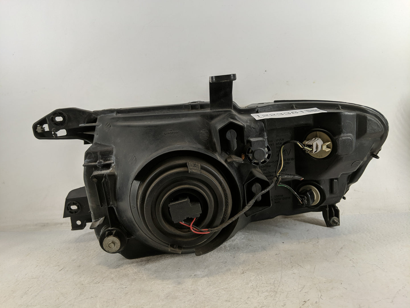2001 Mitsubishi Montero Passenger Right Oem Head Light Headlight Lamp - Oemusedautoparts1.com