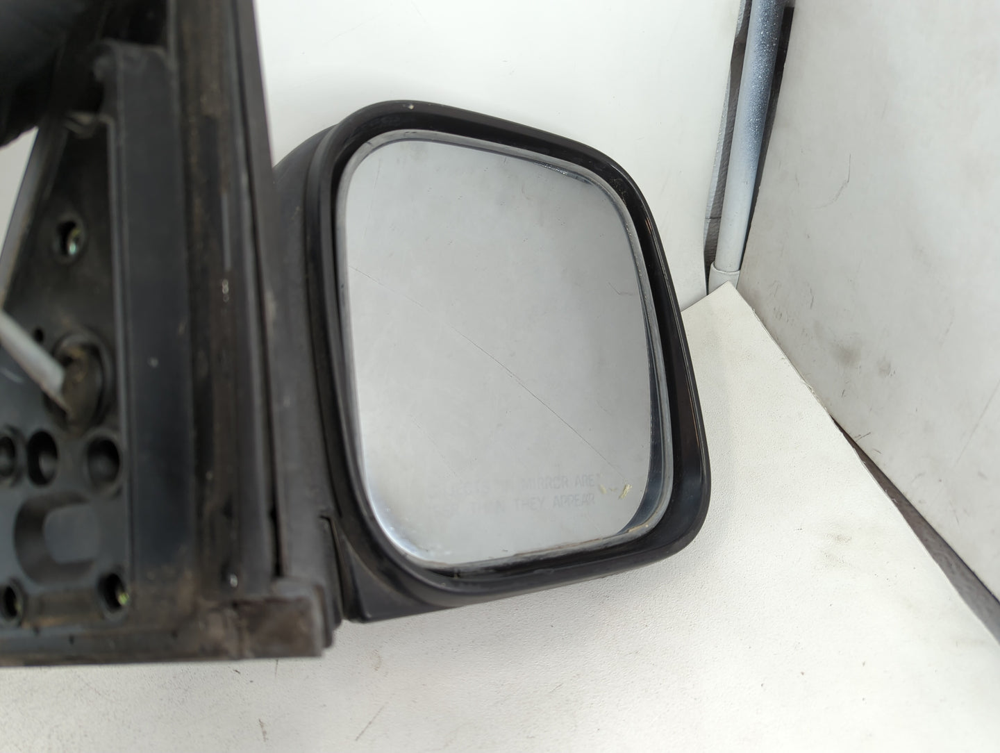 2001 Mitsubishi Montero Side Mirror Replacement Passenger Right View Door Mirror P/N:IIIE13010408 Fits OEM Used Auto Parts -
