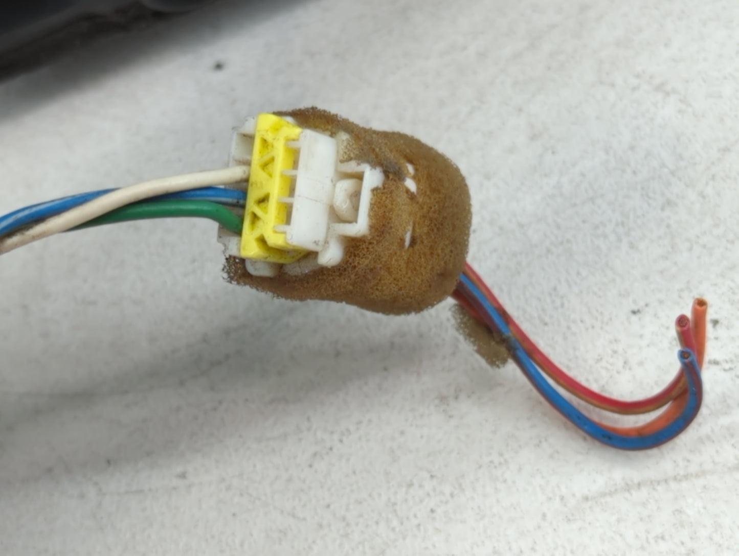 2001 Mitsubishi Montero Side Mirror Replacement Driver Left View Door Mirror P/N:IIE13010408 Fits OEM Used Auto Parts - Oemu