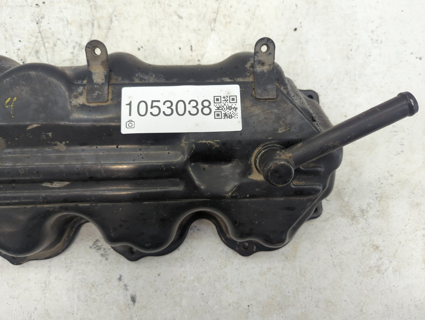 2001 Nissan Frontier Passenger Right Cylinder Head Valve Cover Fits OEM Used Auto Parts - Oemusedautoparts1.com