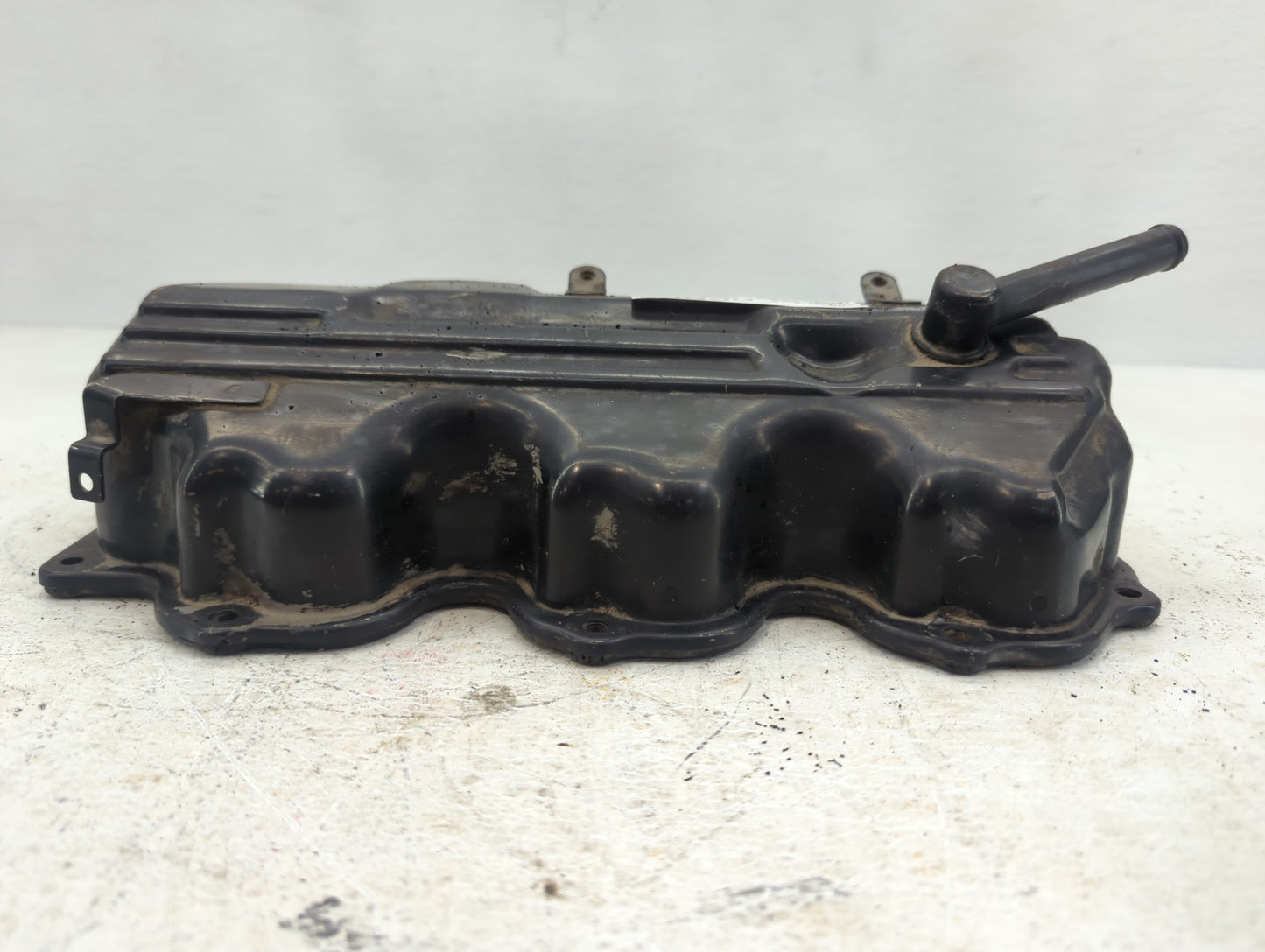 2001 Nissan Frontier Passenger Right Cylinder Head Valve Cover Fits OEM Used Auto Parts - Oemusedautoparts1.com