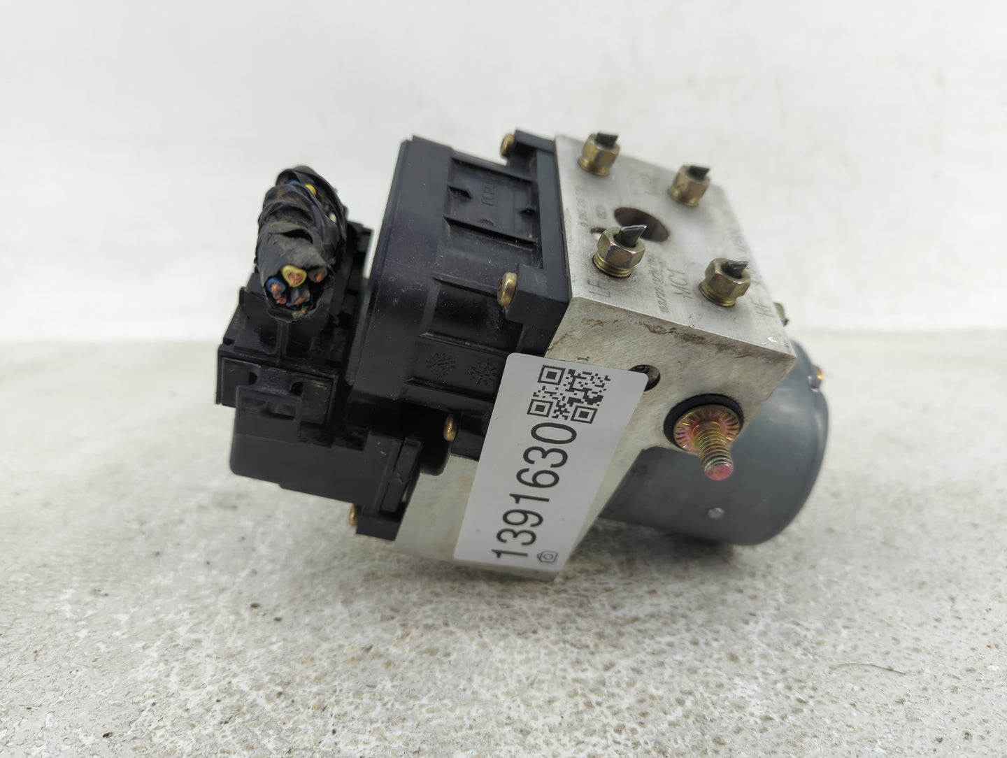 2001-2002 Nissan Frontier ABS Pump Control Module Replacement P/N:0 265 215 510 47660 9Z500 Fits Fits 2001 2002 OEM Used Aut
