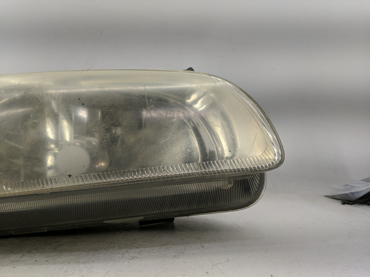 2000-2001 Nissan Maxima Passenger Right Oem Head Light Headlight Lamp - Oemusedautoparts1.com
