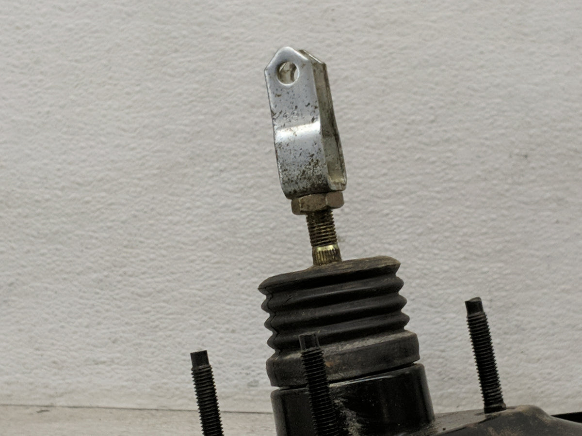 2000-2001 Nissan Maxima Power Brake Booster Oem - Oemusedautoparts1.com