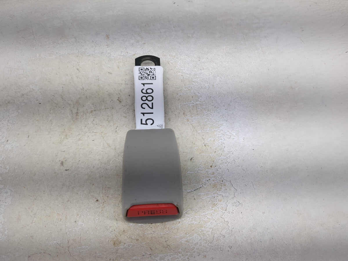 2001-2001 Nissan Maxima Passenger Front Seatbelt Buckle - Oemusedautoparts1.com