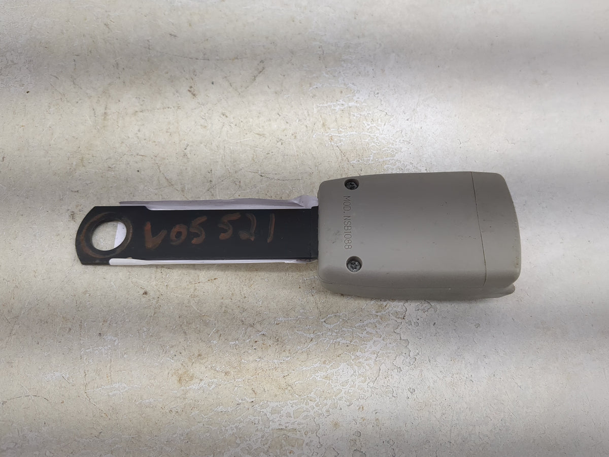 2001-2001 Nissan Maxima Passenger Front Seatbelt Buckle - Oemusedautoparts1.com