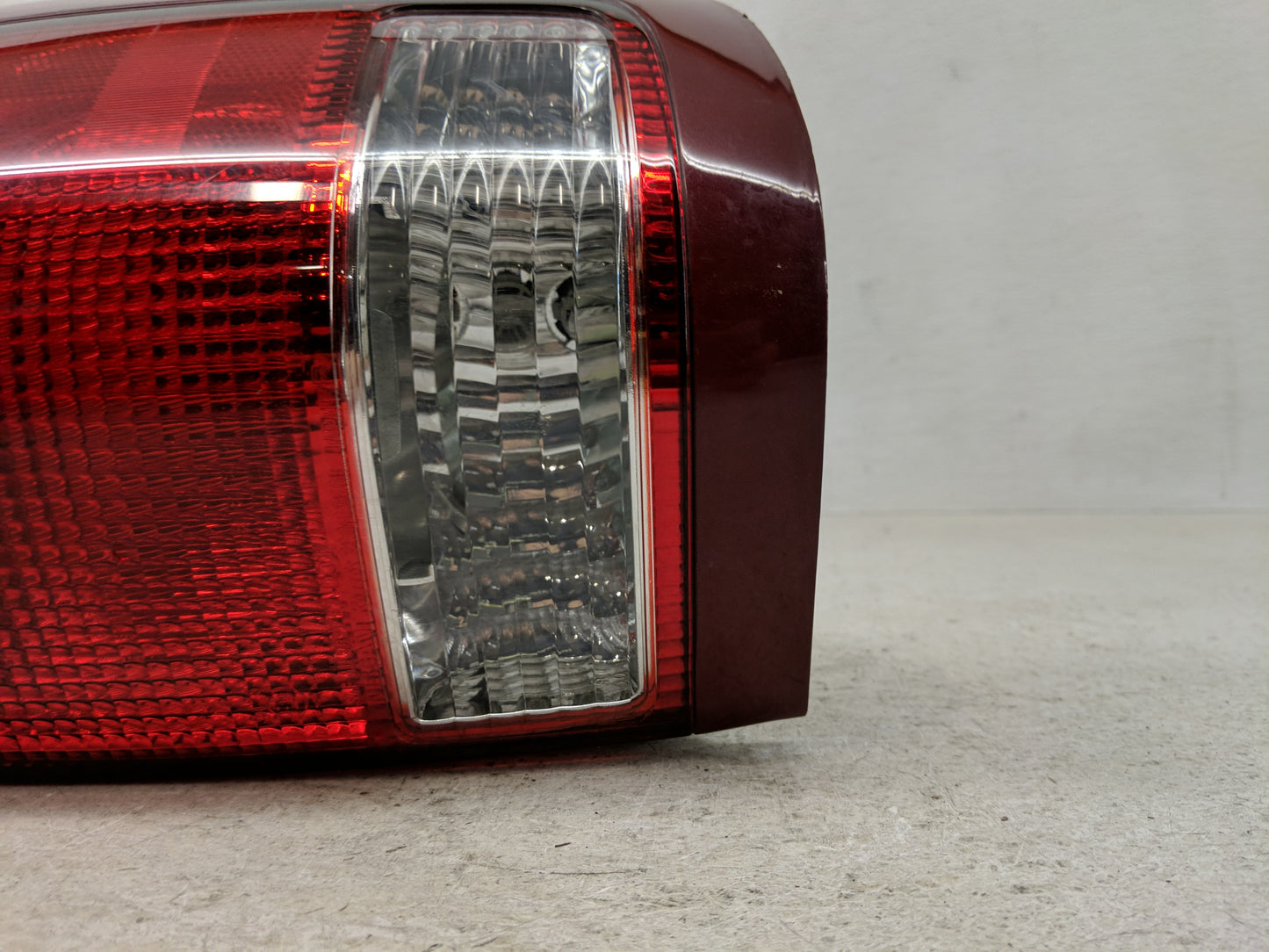 1999-2004 Nissan Pathfinder Tail Light Assembly Passenger Right OEM Fits Fits 1999 2000 2001 2002 2003 2004 OEM Used Auto Pa