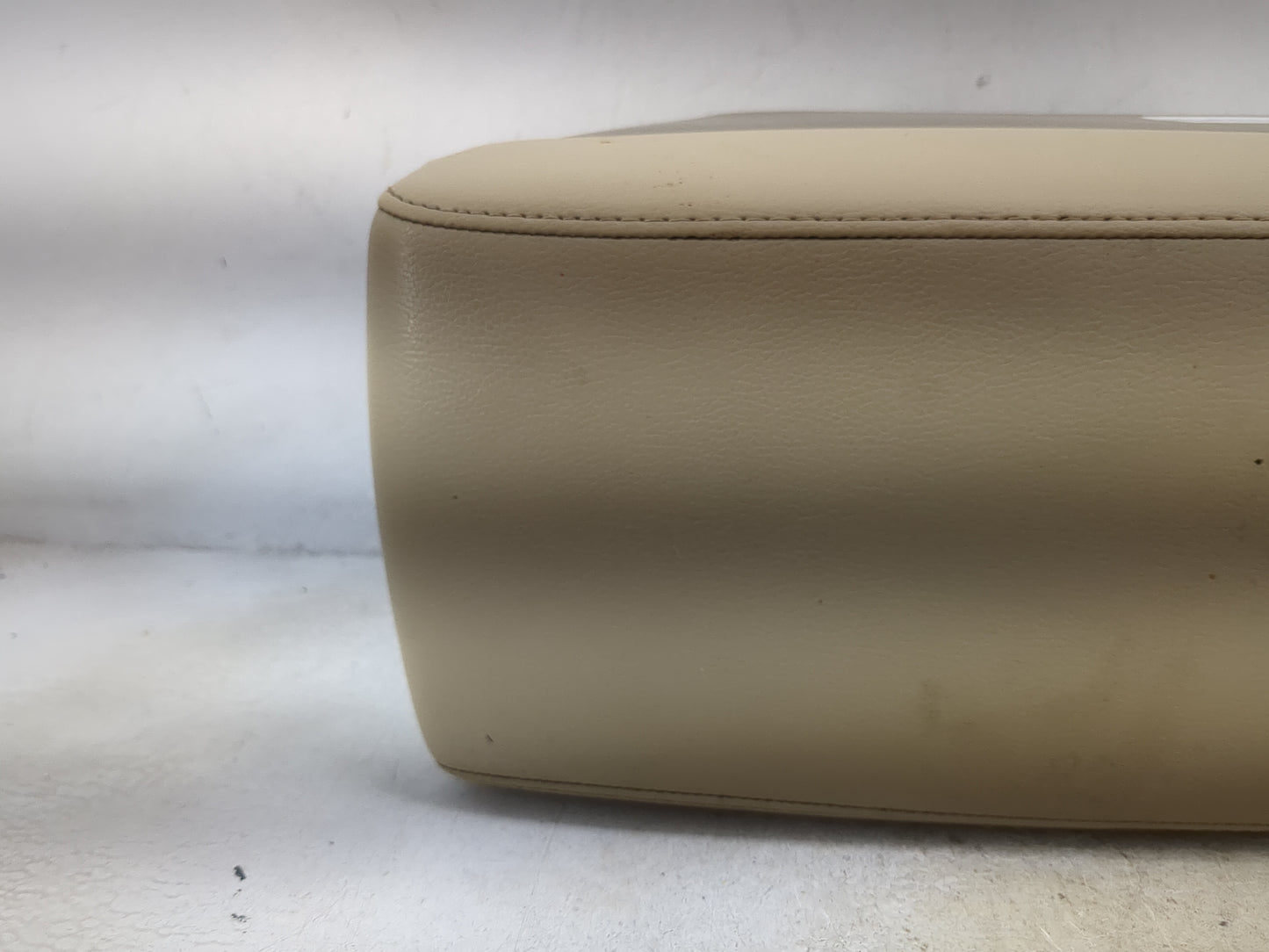 2001 Nissan Pathfinder Center Console Armrest Cover Lid Fits OEM Used Auto Parts - Oemusedautoparts1.com