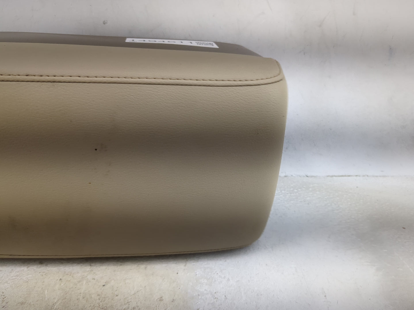 2001 Nissan Pathfinder Center Console Armrest Cover Lid Fits OEM Used Auto Parts - Oemusedautoparts1.com