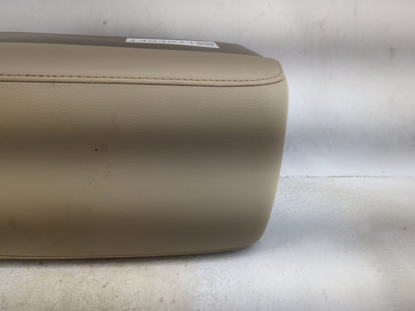 2001 Nissan Pathfinder Center Console Armrest Cover Lid Fits OEM Used Auto Parts - Oemusedautoparts1.com