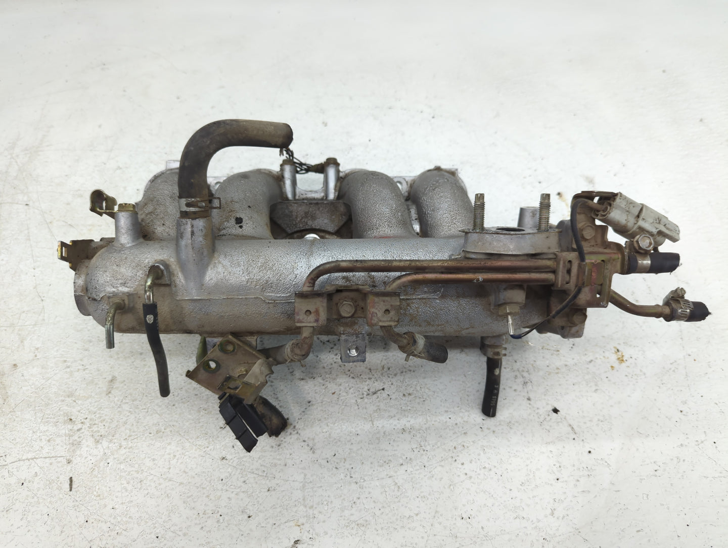 2001-2002 Nissan Sentra Air Intake Manifold P/N:05M0 Fits Fits 2001 2002 OEM Used Auto Parts - Oemusedautoparts1.com