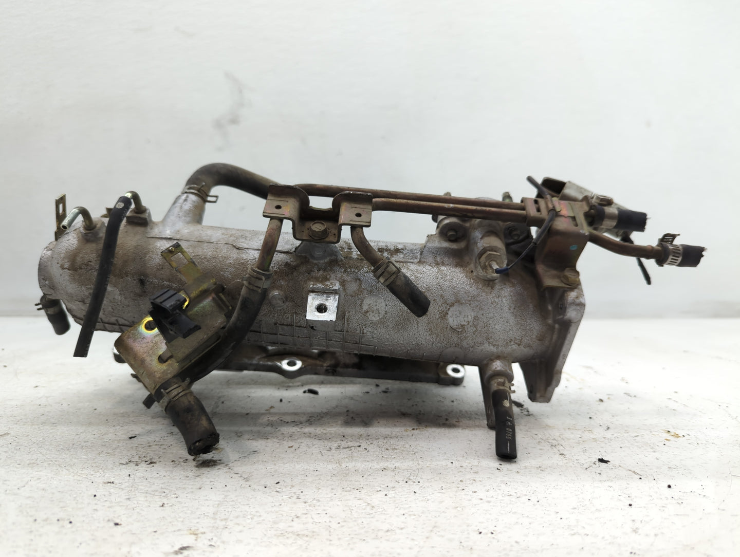 2001-2002 Nissan Sentra Air Intake Manifold P/N:05M0 Fits Fits 2001 2002 OEM Used Auto Parts - Oemusedautoparts1.com