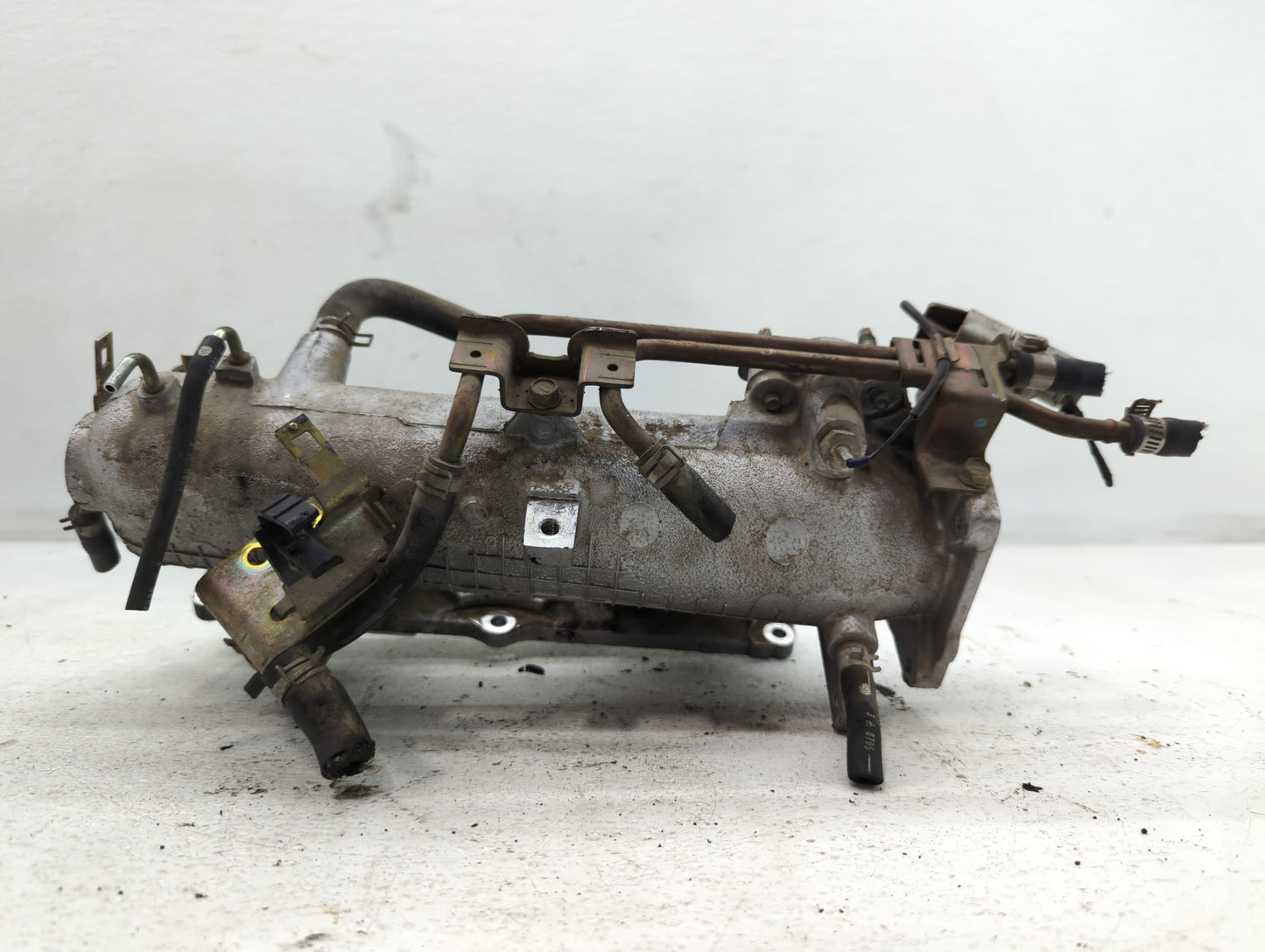 2001-2002 Nissan Sentra Air Intake Manifold P/N:05M0 Fits Fits 2001 2002 OEM Used Auto Parts - Oemusedautoparts1.com