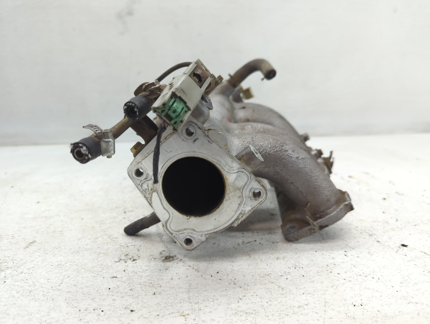 2001-2002 Nissan Sentra Air Intake Manifold P/N:05M0 Fits Fits 2001 2002 OEM Used Auto Parts - Oemusedautoparts1.com