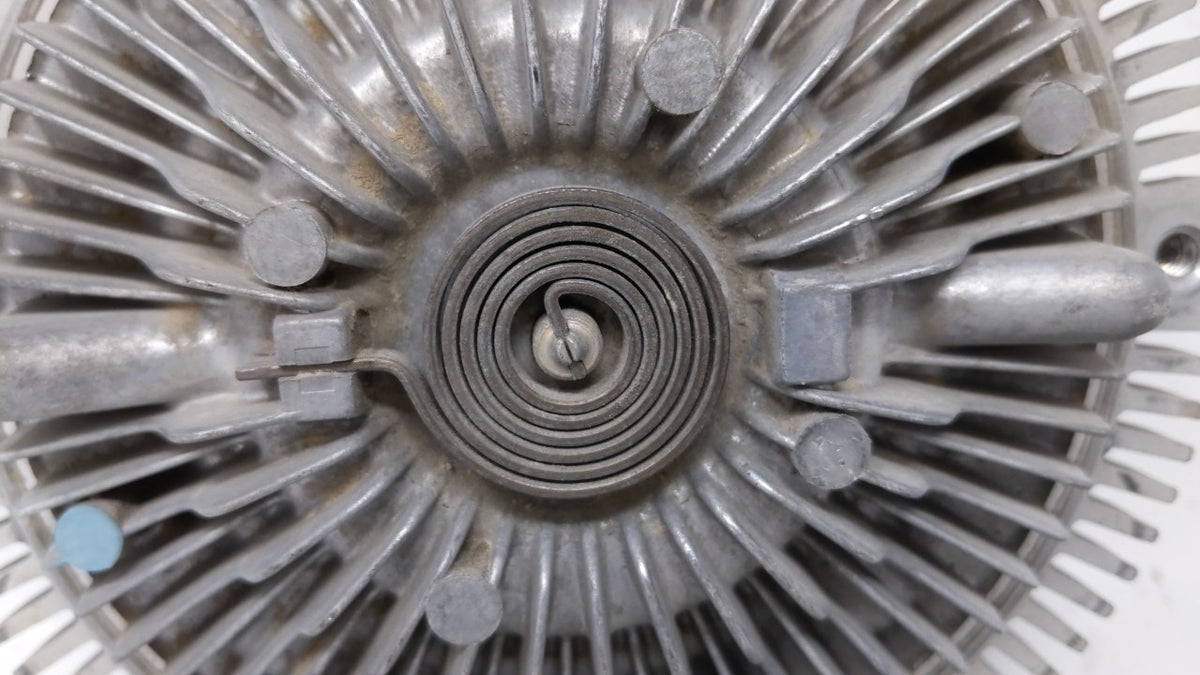 2001 Nissan Xterra Radiator Cooling Fan Clutch - Oemusedautoparts1.com