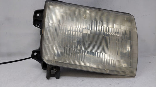 2000-2001 Nissan Xterra Passenger Right Oem Head Light Headlight Lamp - Oemusedautoparts1.com
