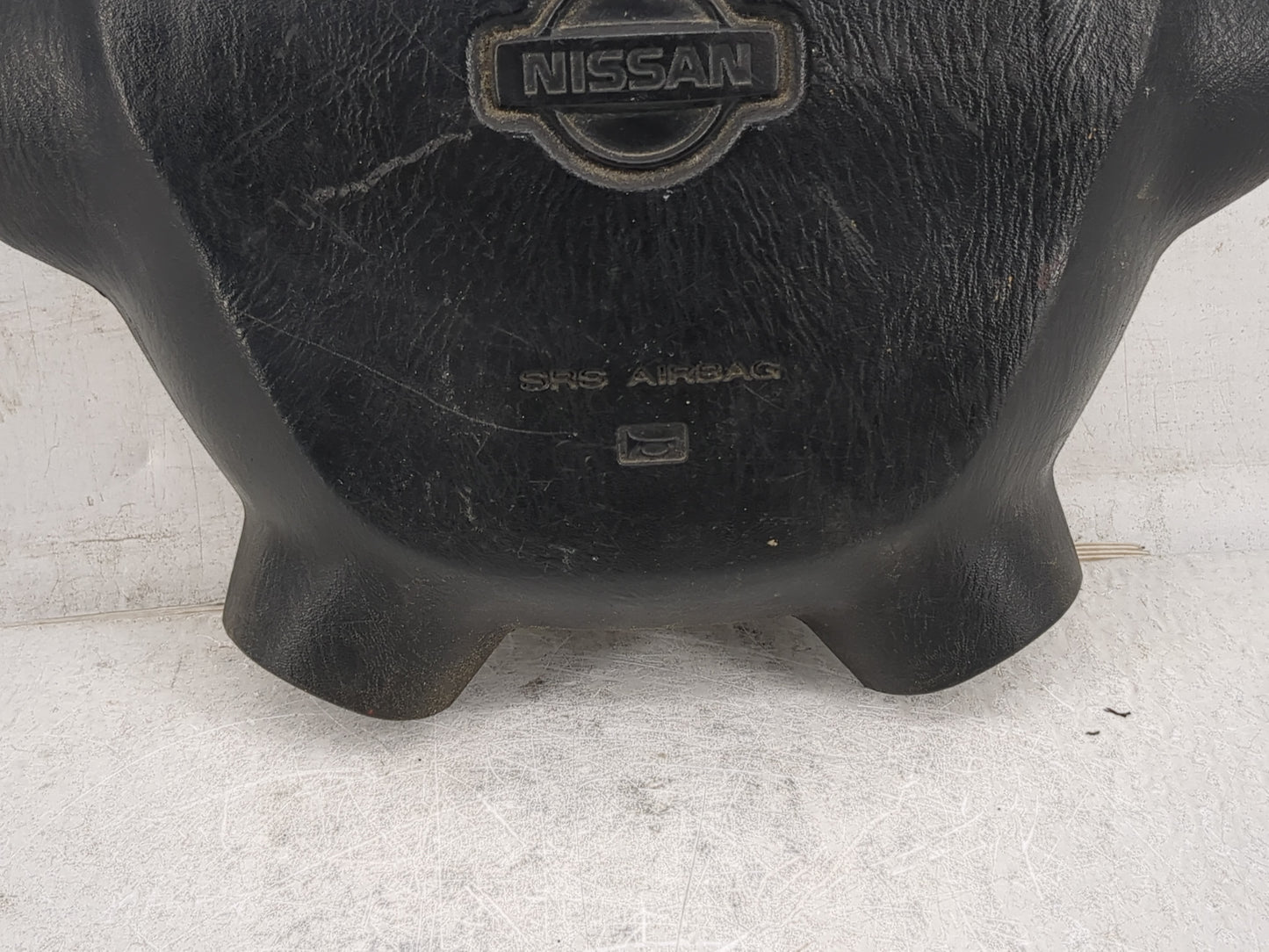 2001 Nissan Xterra Air Bag Driver Left Steering Wheel Mounted Fits OEM Used Auto Parts - Oemusedautoparts1.com
