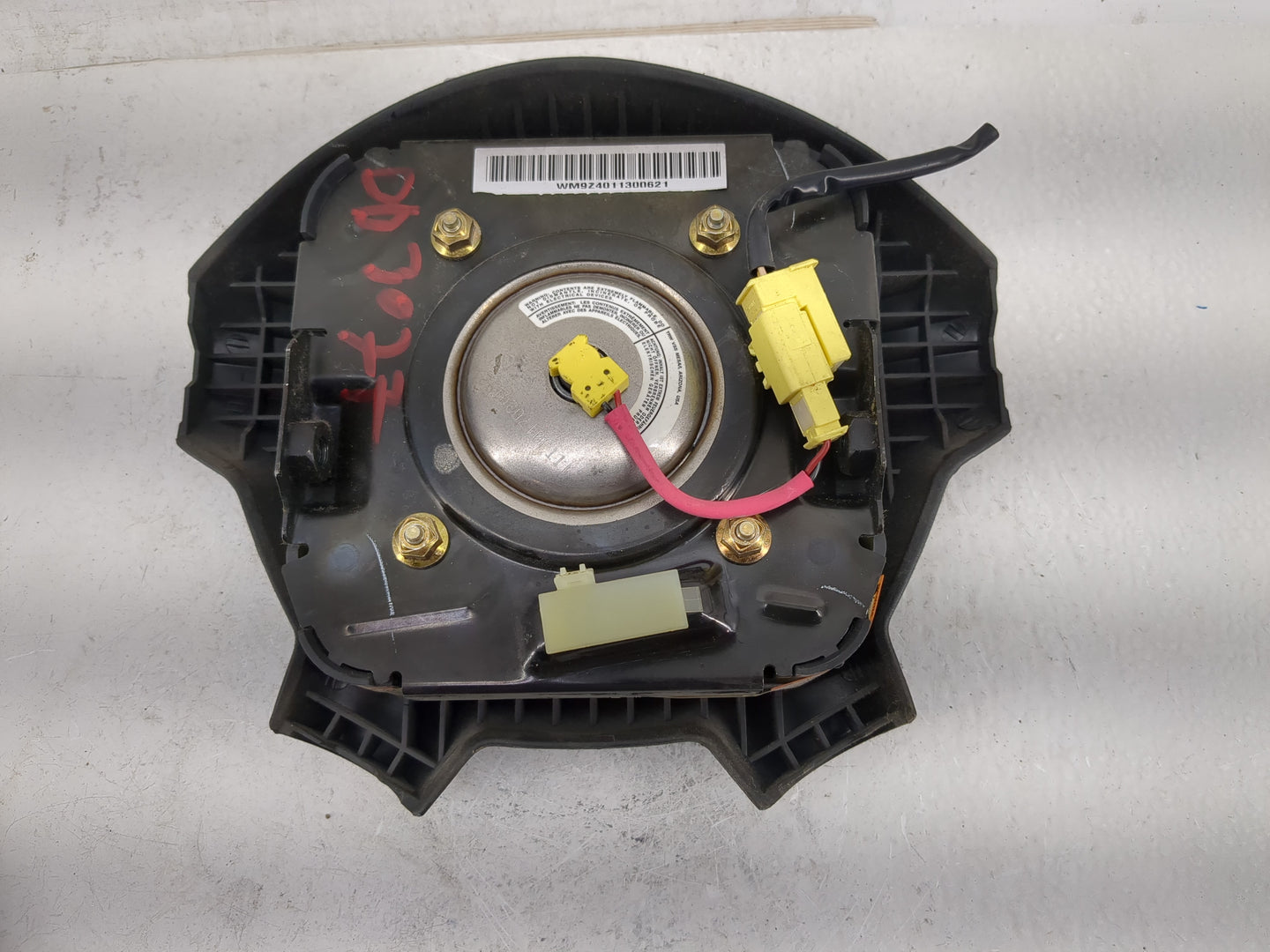 2001 Nissan Xterra Air Bag Driver Left Steering Wheel Mounted Fits OEM Used Auto Parts - Oemusedautoparts1.com