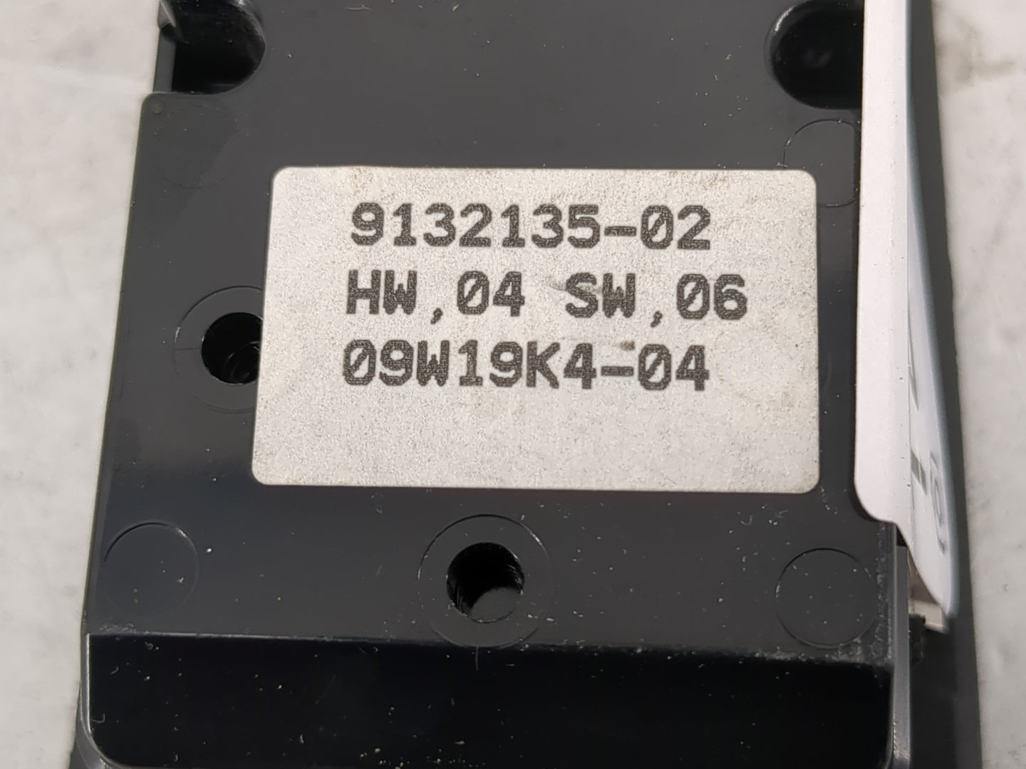 2000-2004 Nissan Xterra Master Power Window Switch Replacement Driver Side Left P/N:9132135-02 Fits OEM Used Auto Parts - Oe
