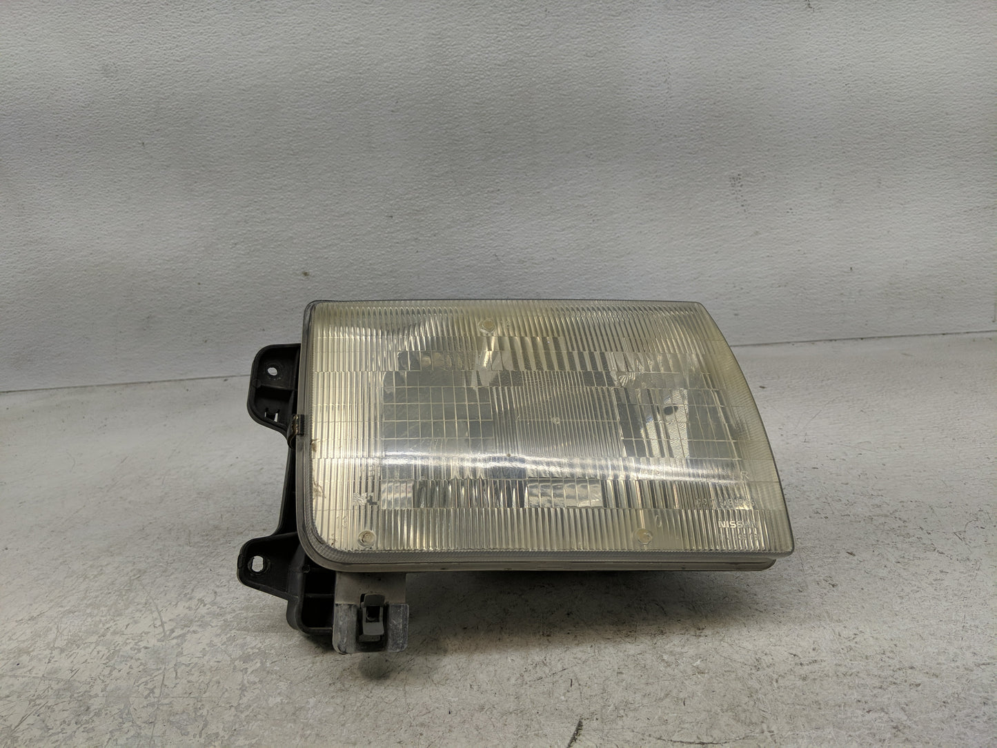 2000-2001 Nissan Xterra Passenger Right Oem Head Light Headlight Lamp - Oemusedautoparts1.com